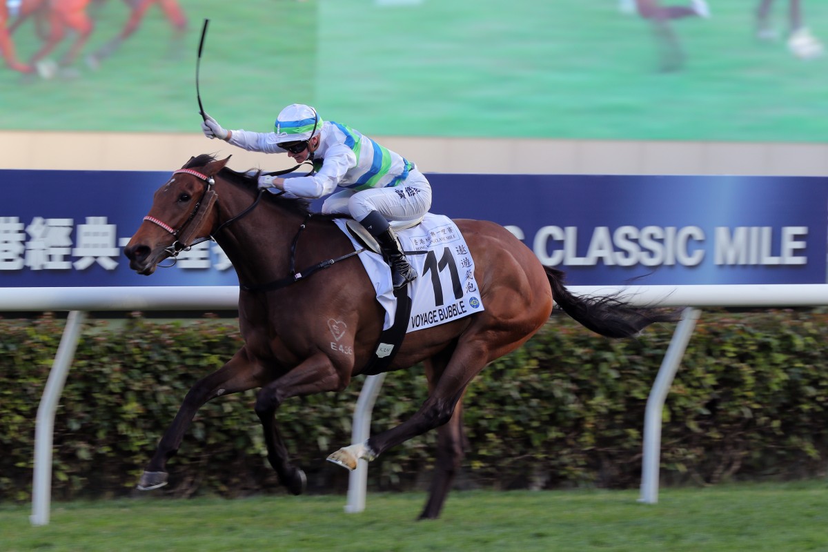 Voyage Bubble takes the Classic Mile under Jamie Kah. Photos: Kenneth Chan