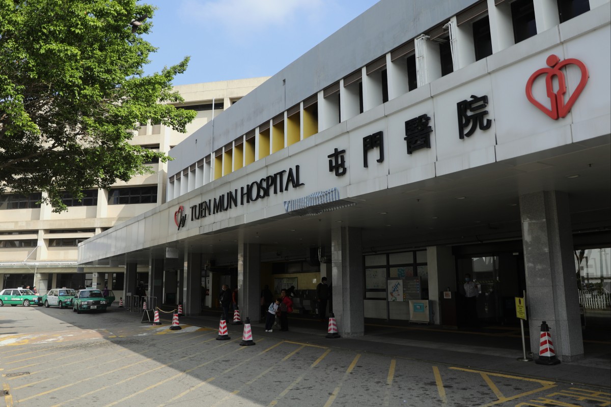 Some of the students involved in a bus crash near the mainland Chinese border have been sent to Tuen Mun Hospital for check-ups. Photo: Sam Tsang
