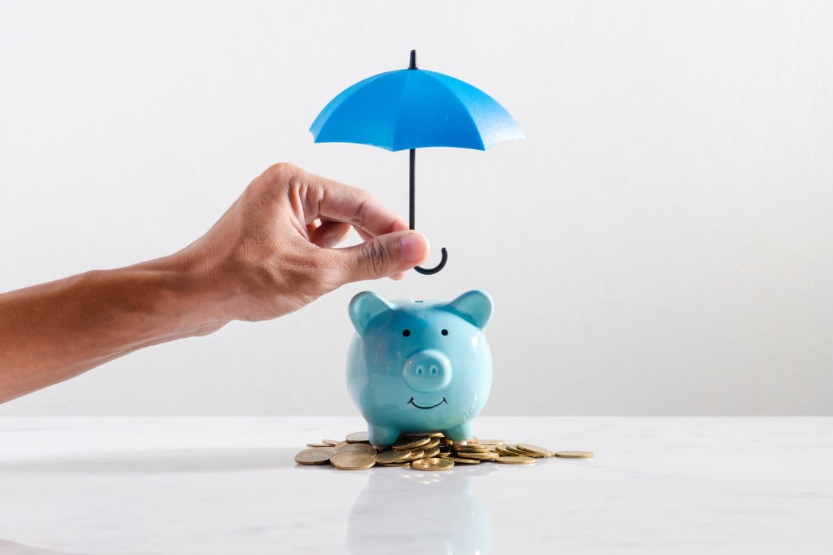 It’s best to have some money stashed away for emergencies. Photo: Shutterstock