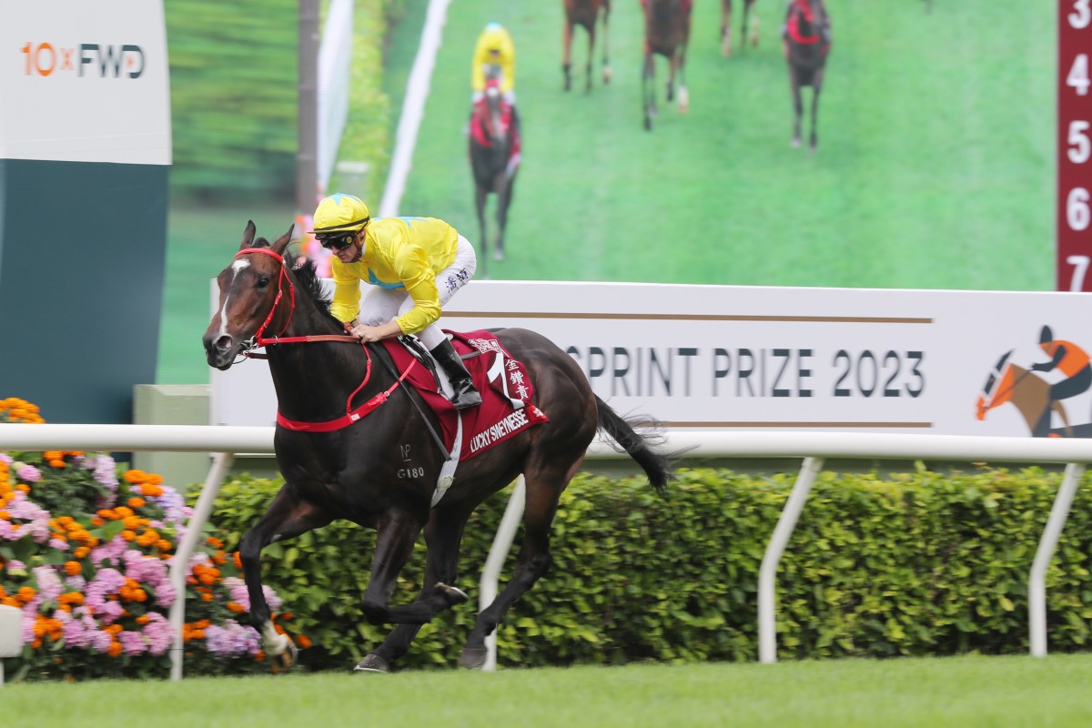 Lucky Sweynesse storms to victory in Sunday’s Group One Chairman’s Sprint Prize (1,200m) at Sha Tin. Photo: Kenneth Chan
