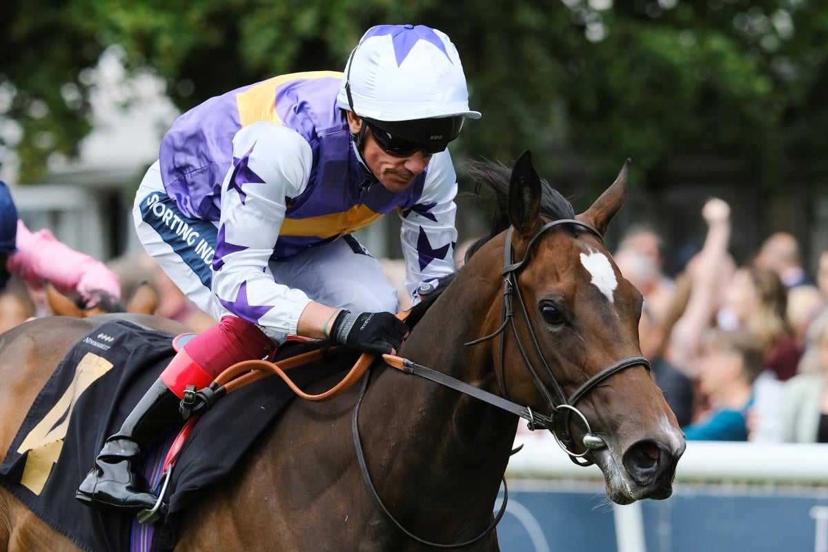 Lezoo salutes under Frankie Dettori at Newmarket last year. Photo: Hoycubed Photography/The Jockey Club