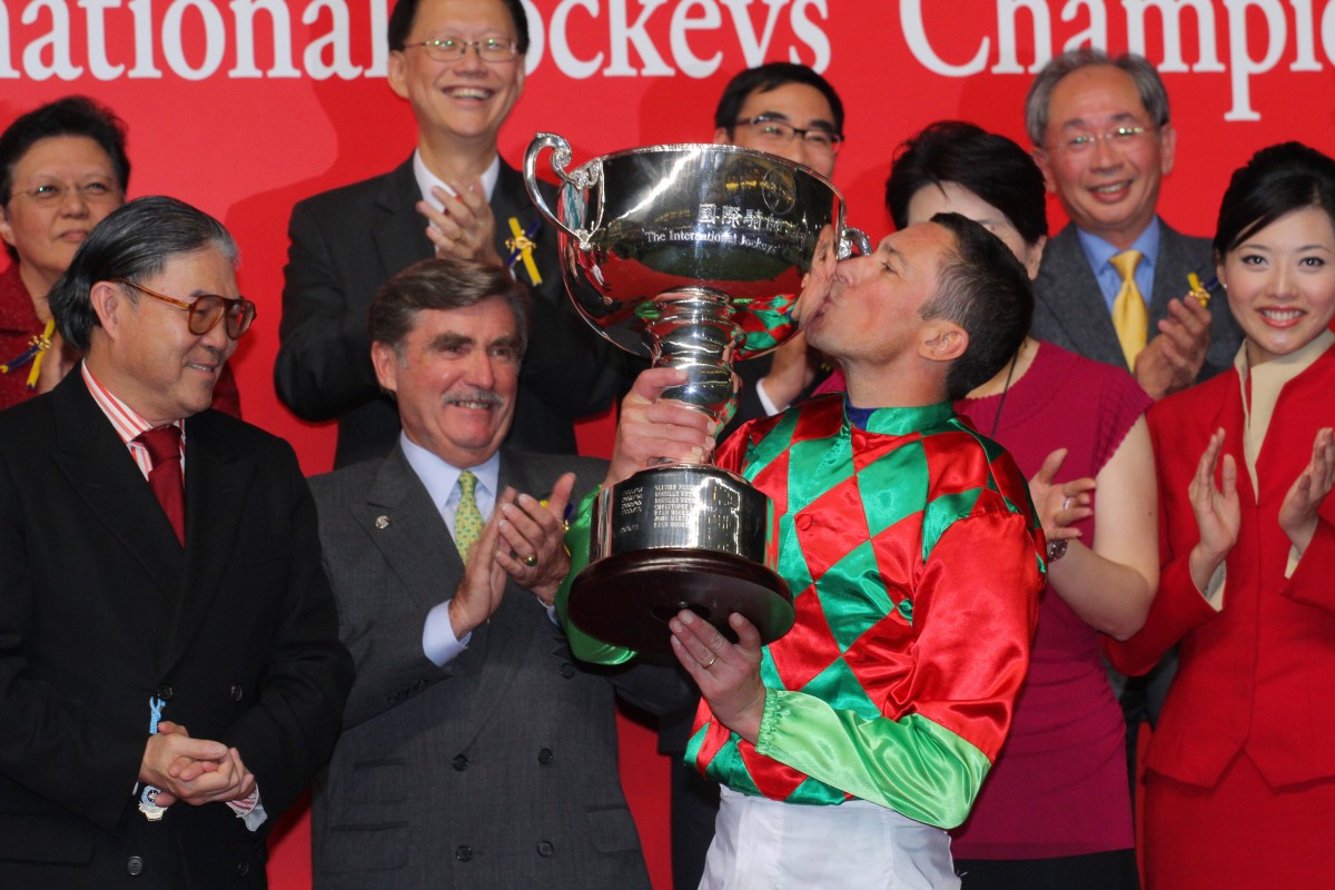 Frankie Dettori celebrates his win in the 2011 International Jockeys’ Championship. Photos: Kenneth Chan