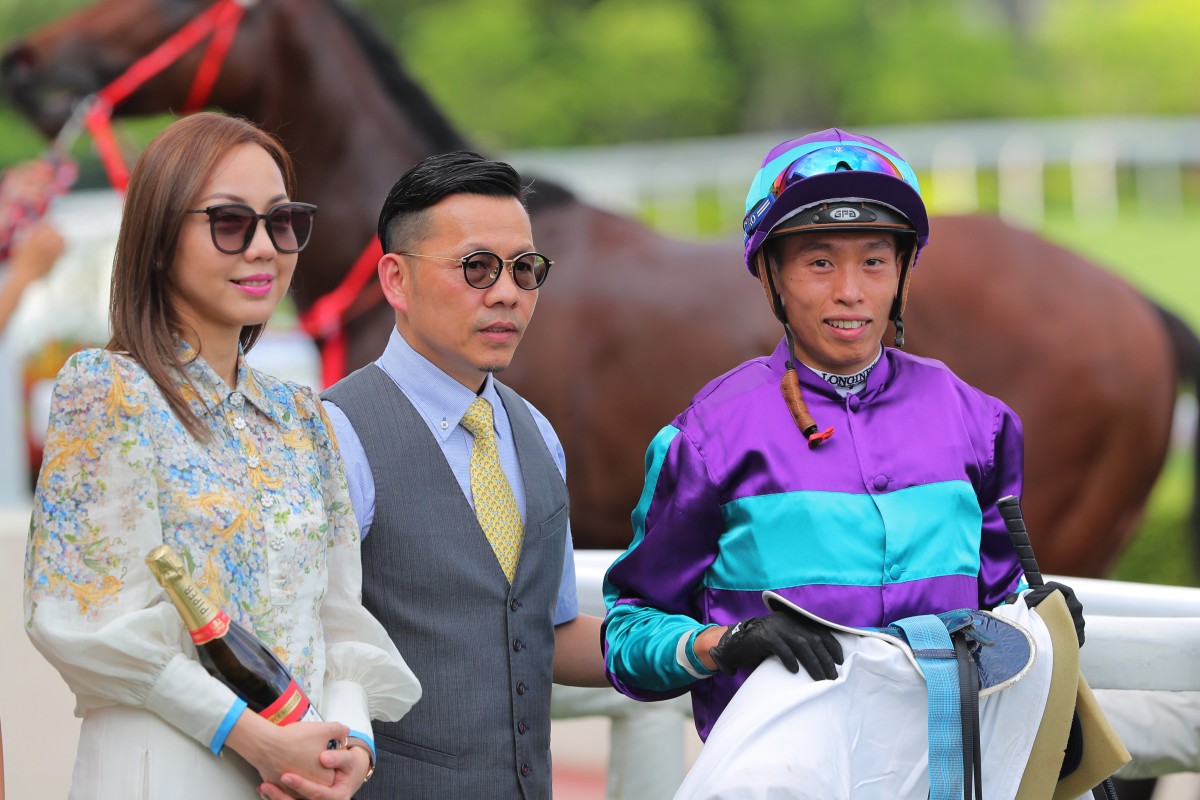 Frankie Lor (centre) celebrates Dream Winner’s Class Three victory over 1,000m at Sha Tin on June 10. Photo: Kenneth Chan