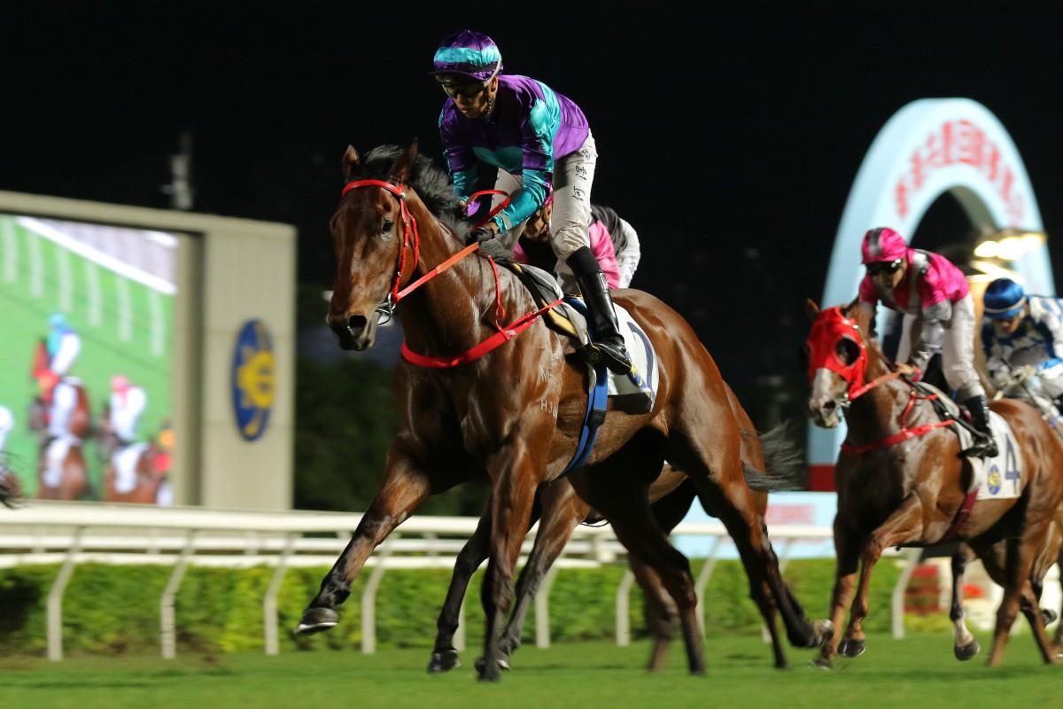 Dream Winner salutes under Vincent Ho at Sha Tin on Saturday. Photos: Kenneth Chan