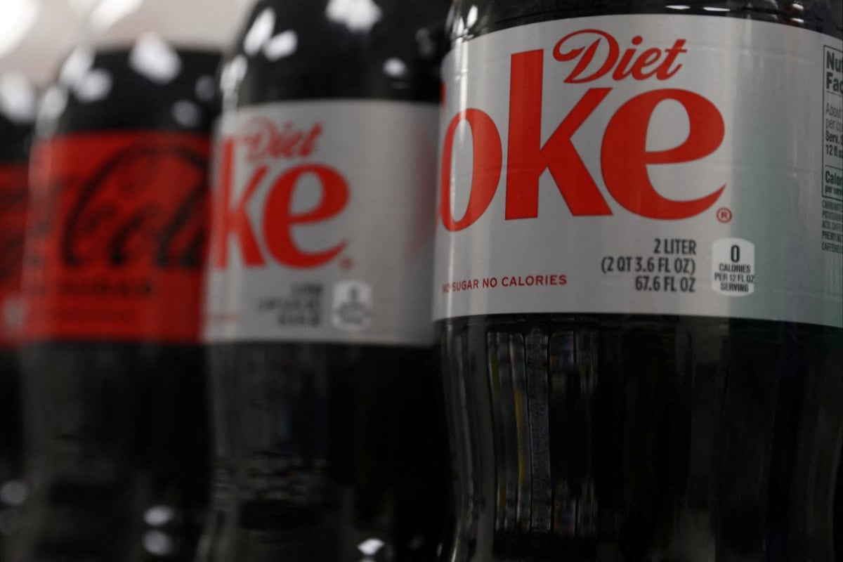 Aspartame, a popular artificial sweetener found in products like diet soda, is a “possible carcinogen” but remains safe to consume at the existing daily intake guidelines, new rulings say. Photo: Reuters