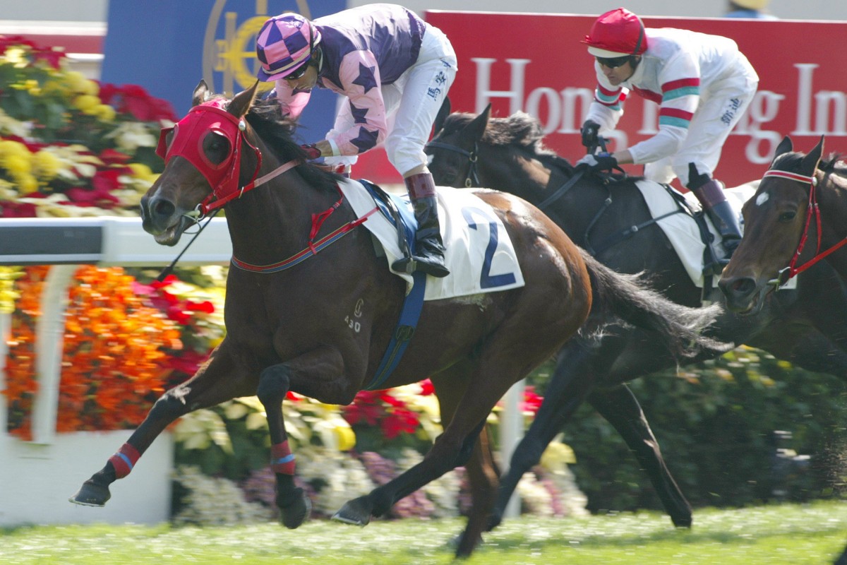 Helene Vitality salutes under Anton Marcus at Sha Tin in 2003. Photo: SCMP