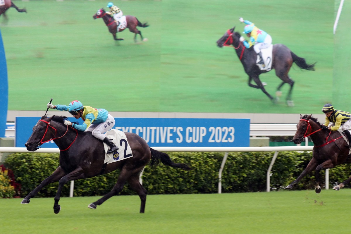 Karis Teetan punches the air as Victor The Winner snares the Class One HKSAR Chief Executive’s Cup (1,200m). Photos: Kenneth Chan