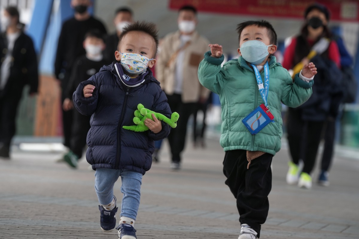 The Hong Kong Observatory recorded temperatures of 15 degrees in urban areas on Friday morning. Photo: Elson Li