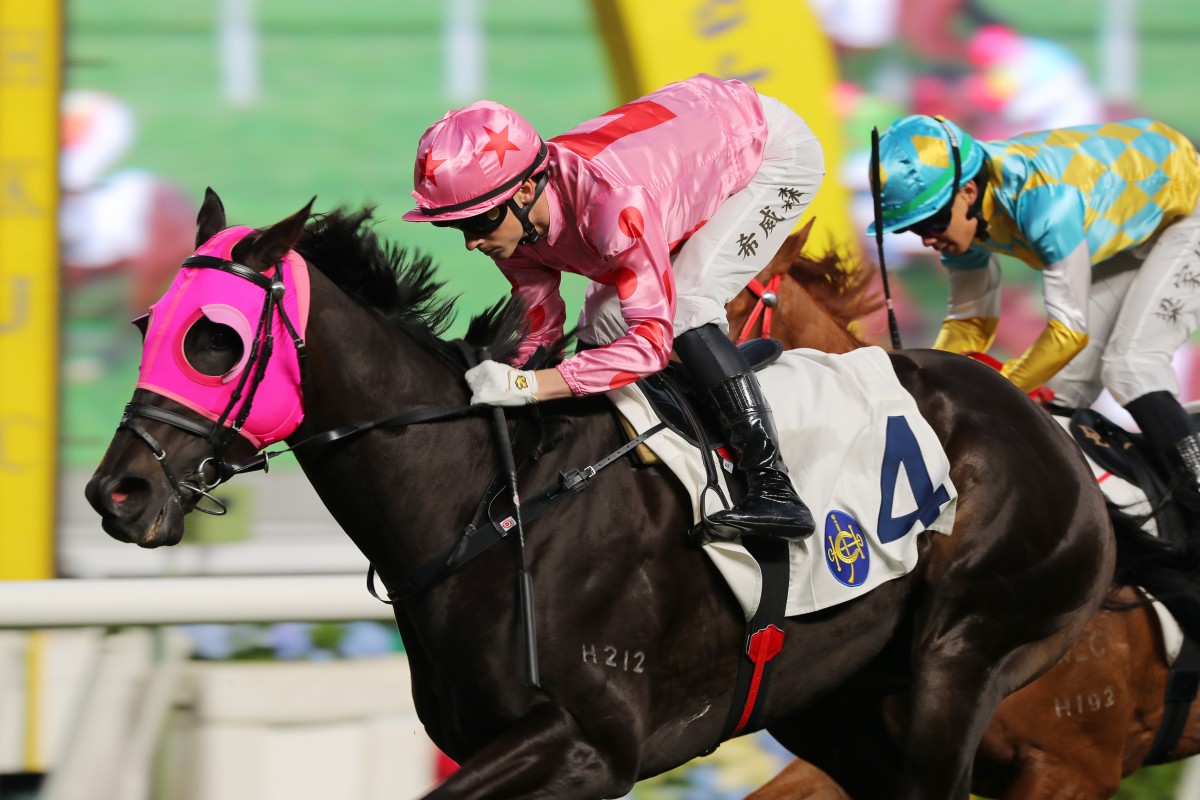 Chancheng Glory rings up his four-timer at Sha Tin on Boxing Day and Lyle Hewitson wraps up his meeting treble. Photo: Kenneth Chan