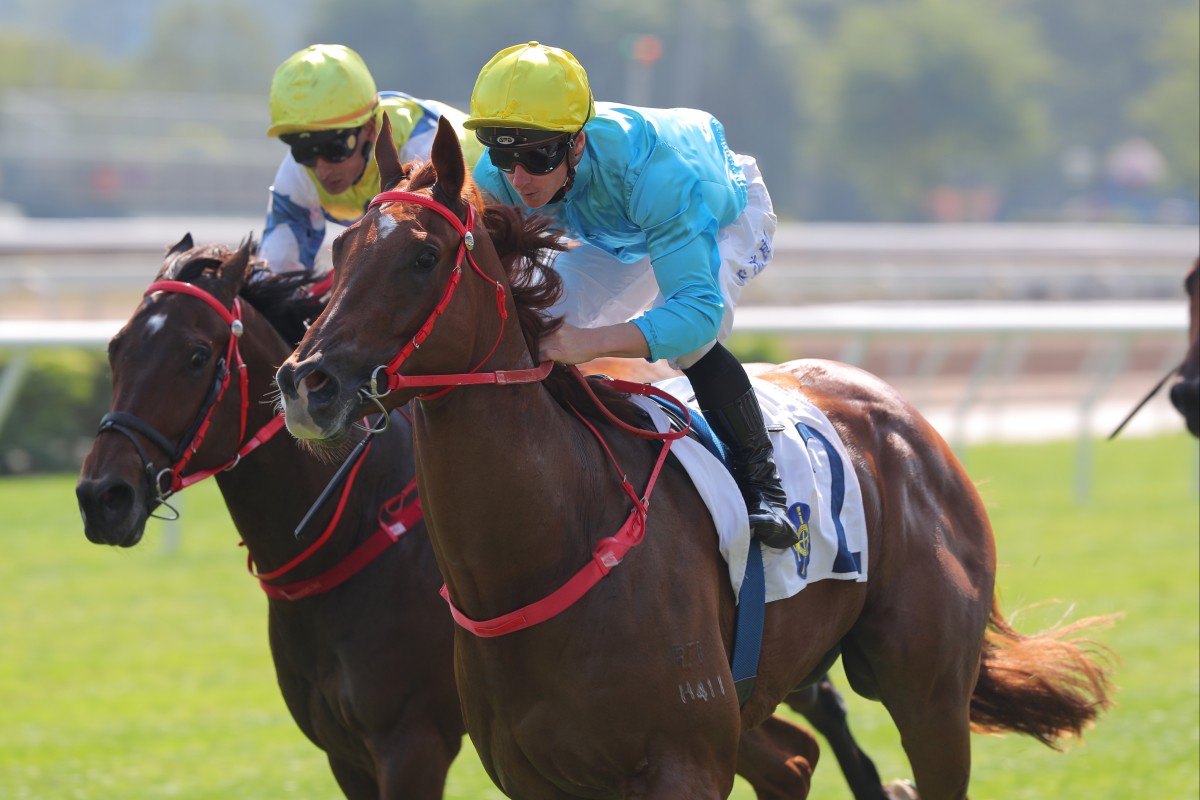 James McDonald delivers aboard Wunderbar with the first ride of his short-term stint. Photos: Kenneth Chan