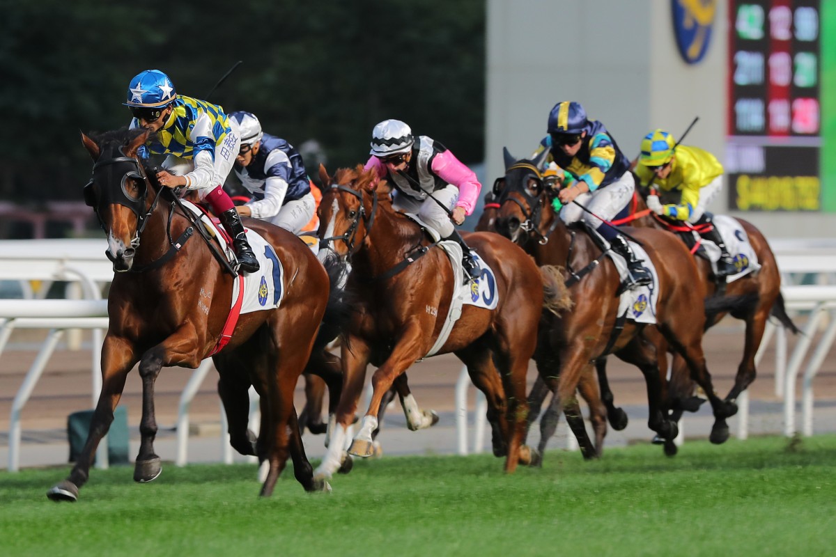 Galaxy Patch pulls clear of his rivals at Sha Tin on December 10. Photo: Kenneth Chan