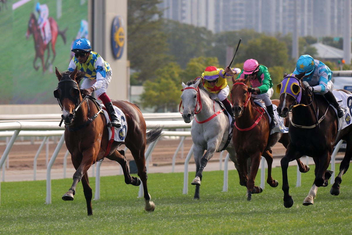 Galaxy Patch coasts to victory at Sha Tin on Saturday. Photo: Kenneth Chan