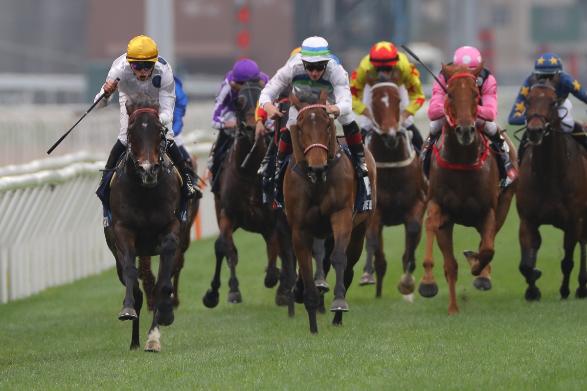Voyage Bubble (centre) stays on for second behind Golden Sixty in December’s Group One Hong Kong Mile. Photo: Kenneth Chan