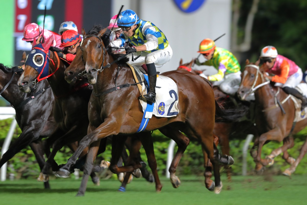 Galaxy Patch thunders home to win the Group Three Premier Plate (1,800m) under Vincent Ho. Photo: Kenneth Chan