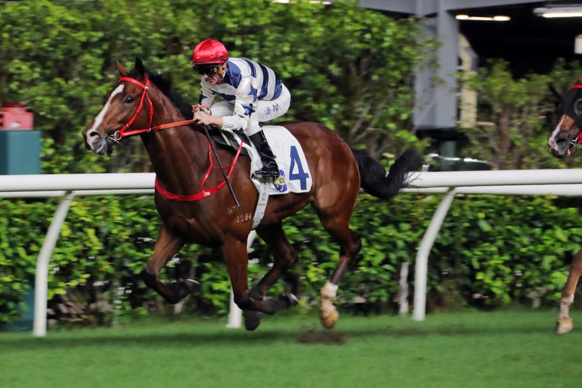 Packing Power bolts in on debut under Zac Purton at Happy Valley. Photos: Kenneth Chan