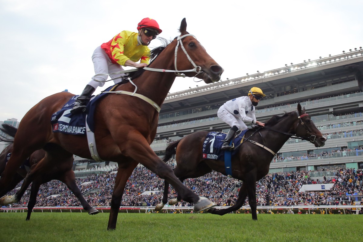 Zac Purton and California Spangle (inside) narrowly deny Golden Sixty in the Hong Kong Mile 2022. Photos: Kenneth Chan