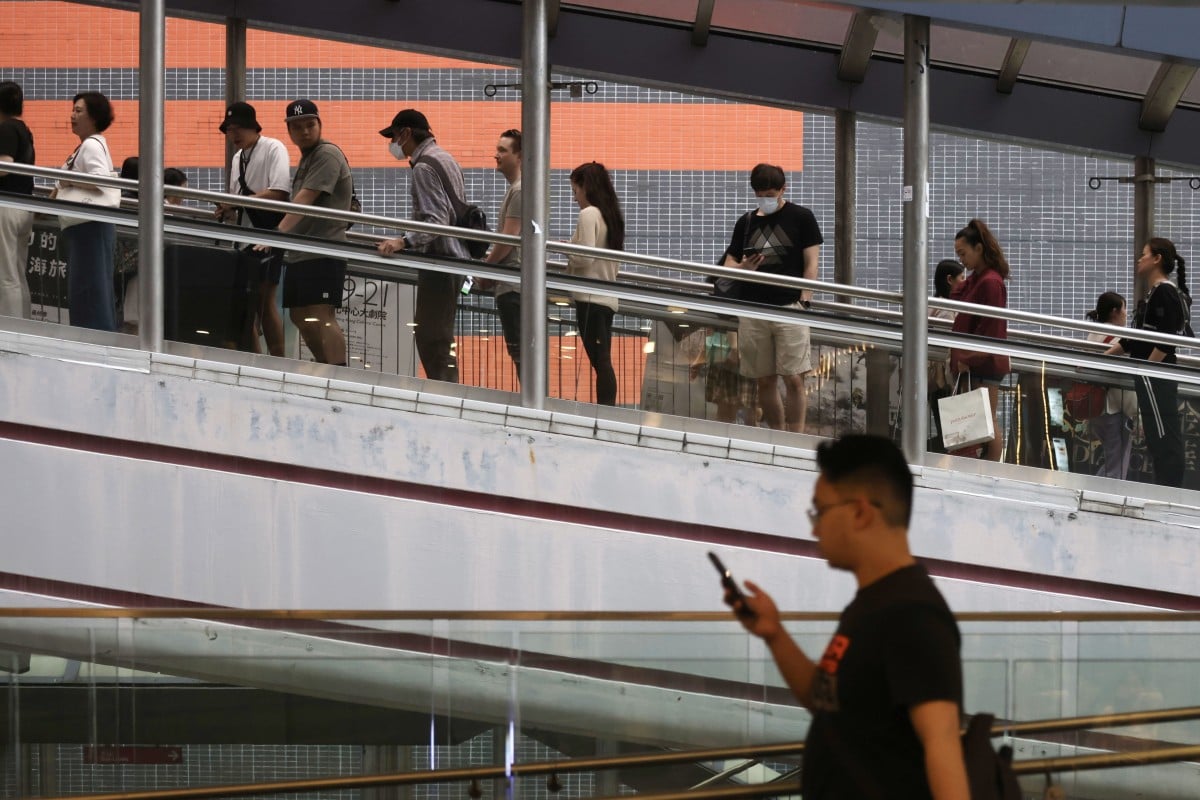 Hong Kong fell three places in an international ranking of English skills this year and is no longer considered a “high proficiency” region. Photo: Jonathan Wong