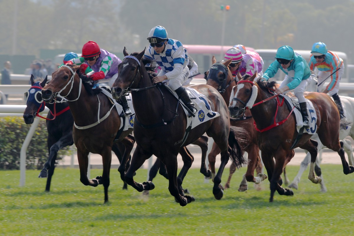 Matthew Poon steers Bravehearts to a third win this season. Photos: Kenneth Chan