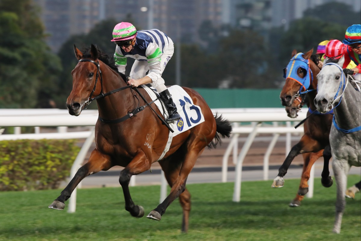 Packing Angel cruises to victory under Zac Purton. Photos: Kenneth Chan