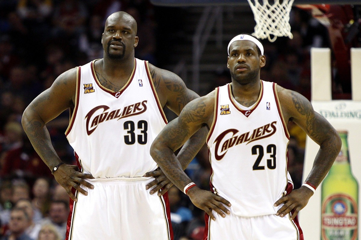LeBron James (right), who is 2.06 metres tall, stands with Shaquille O’Neal, who is 2.16 metres tall. Photo: Reuters