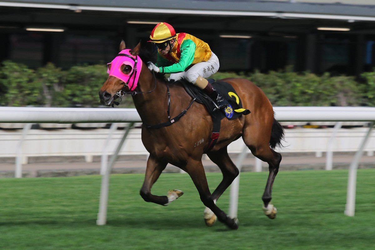 Highland Rahy breaks the Class Four 1,650m record at the Valley under Lyle Hewitson. Photos: Kenneth Chan