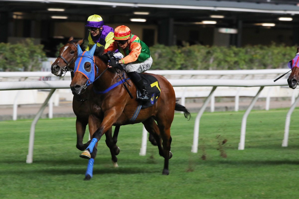 Derek Leung and Glory Elite tough it out to win at Happy Valley. Photos: Kenneth Chan