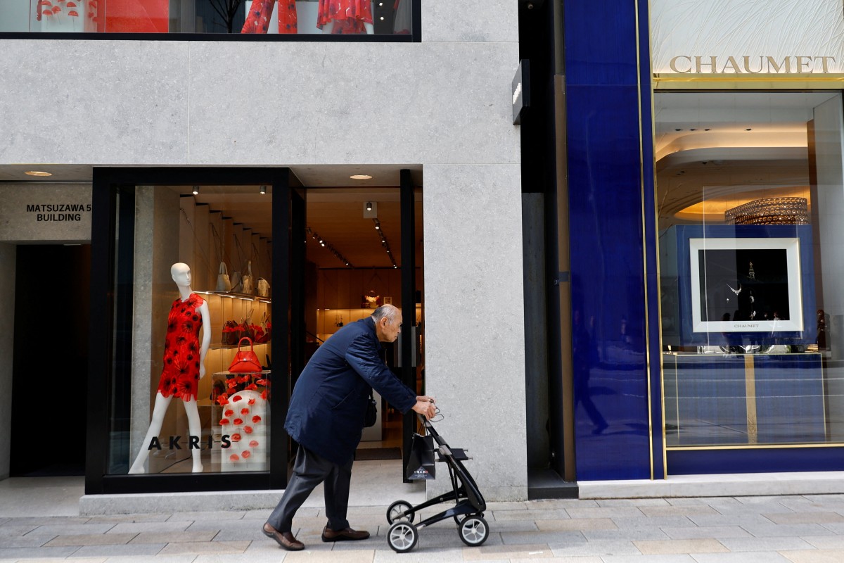 Japan considers limiting elderly ATM withdrawals to curb scams. Photo: Reuters