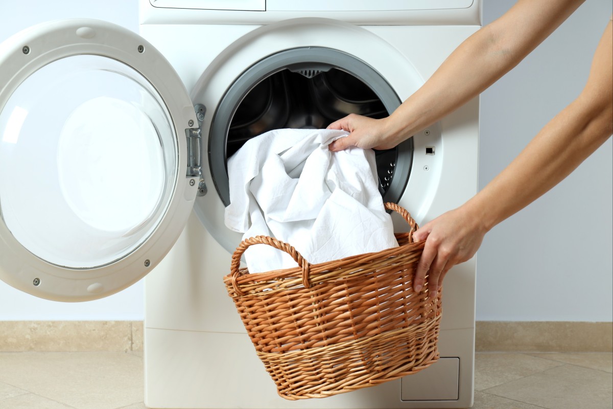 It is important to wash your sheets weekly to avoid bacteria build-up. Photo: Shutterstock 
