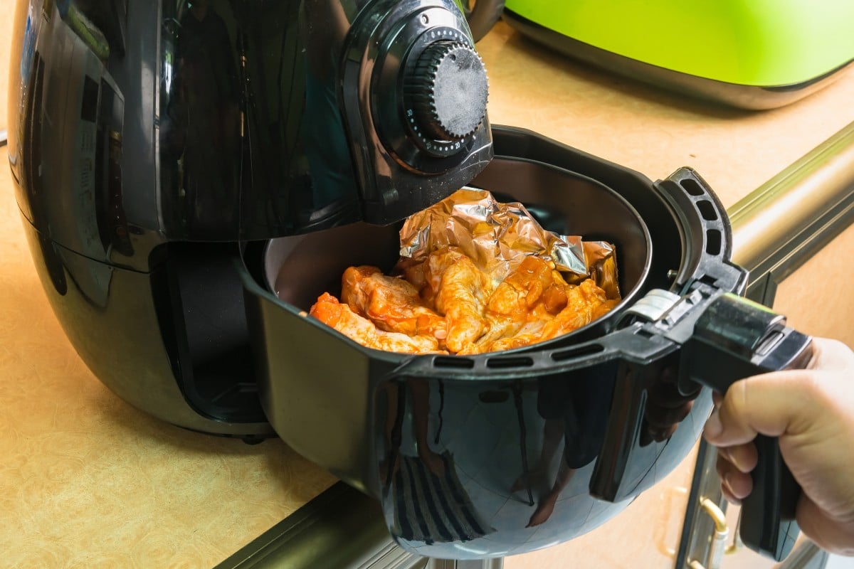 Learn the science behind air frying and other cooking methods. Photo: Shutterstock
