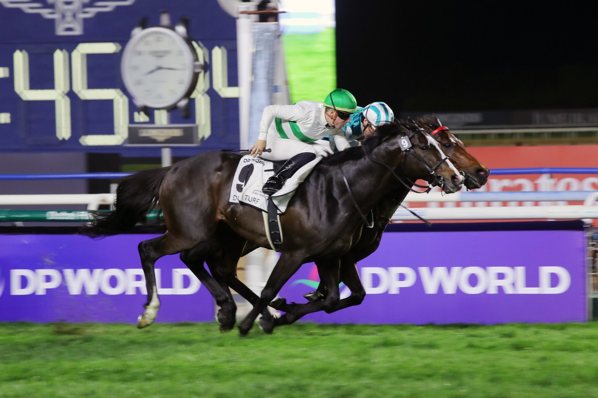 Soul Rush (outside) pips Romantic Warrior in the Group One Dubai Turf (1,800m) at Meydan in April. Photo: Kenneth Chan