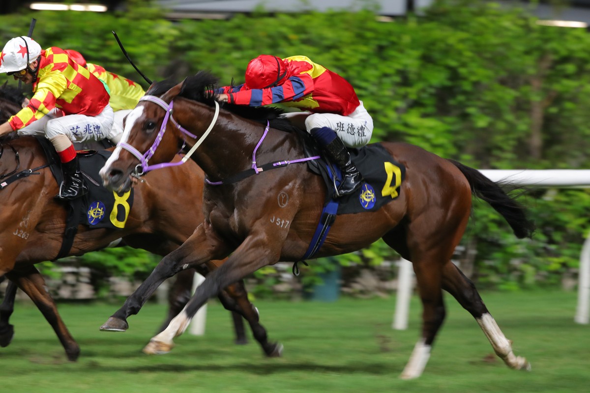 Harry Bentley lifts Hong Lok Golf to a thrilling win at Happy Valley. Photos: Kenneth Chan