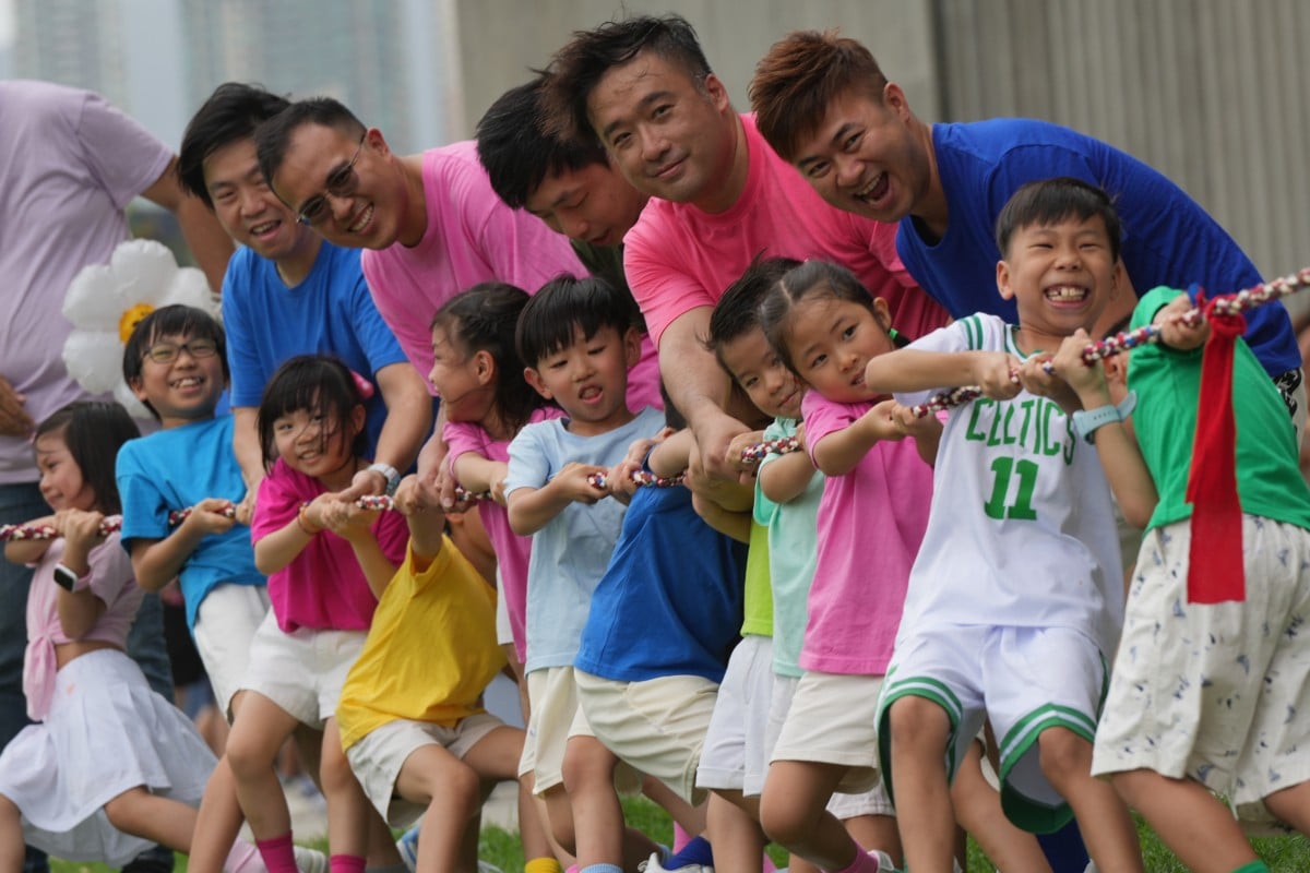 Hong Kong dads are seeking more family time despite work pressures, aided by the DADs Network’s community. Photo: May Tse