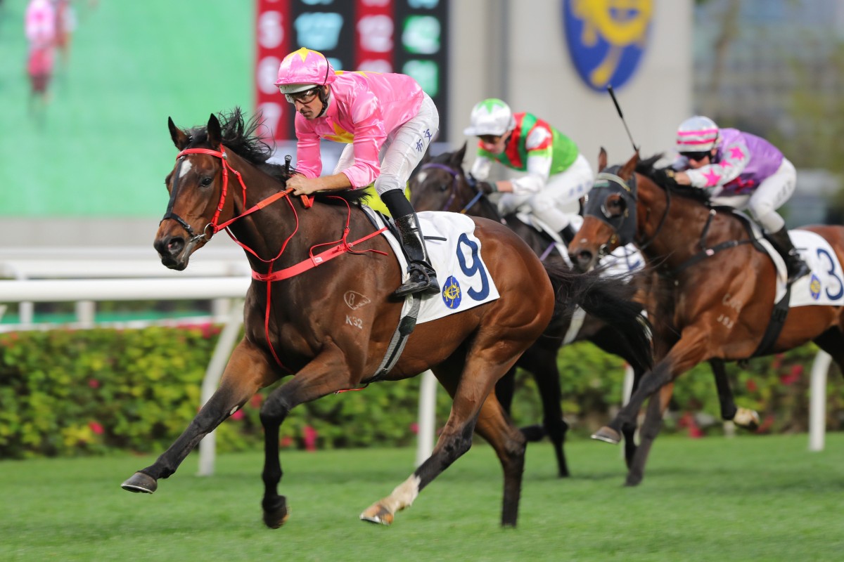 Sky Jewellery salutes at Sha Tin. Photos: Kenneth Chan