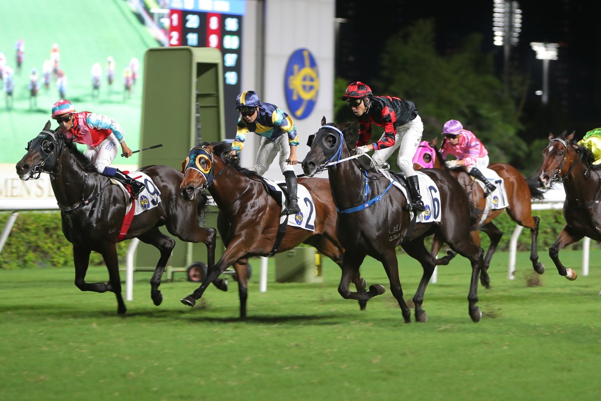Dancing Code and Ellis Wong (right) get up in the nick of time at Sha Tin. Photo: Kenneth Chan