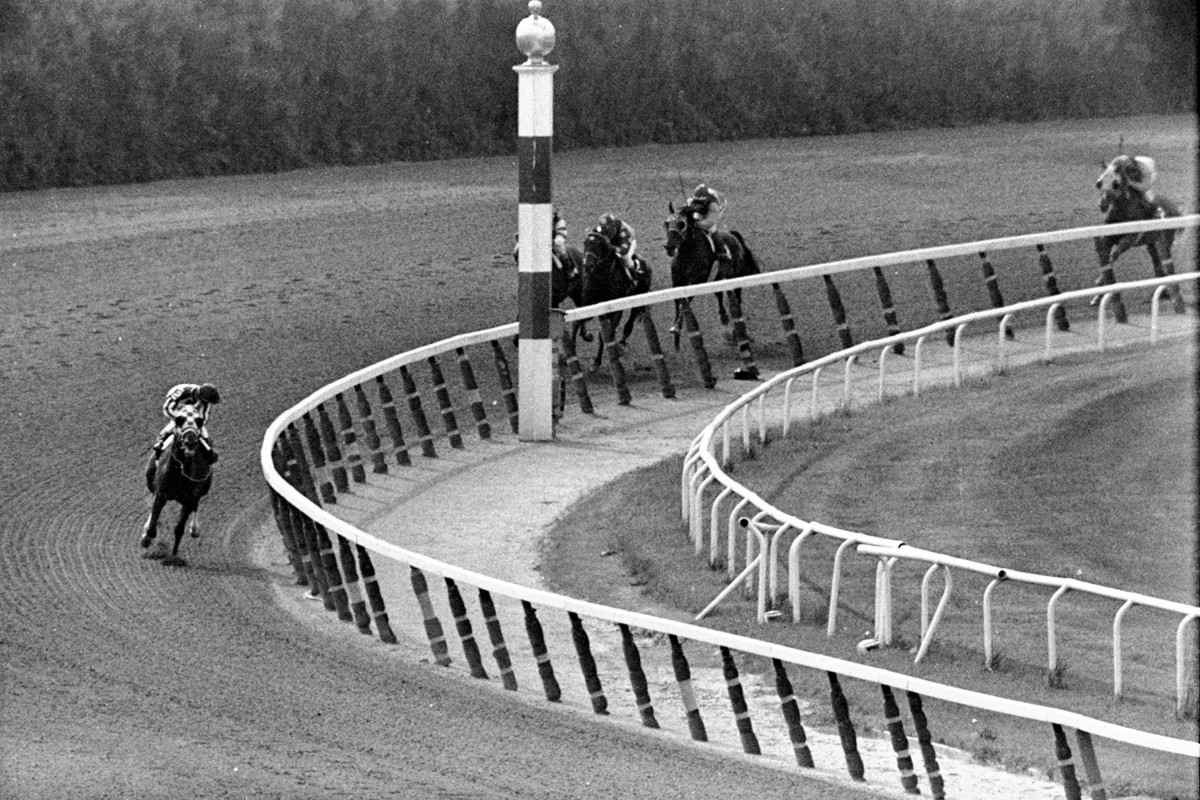 A picture of Ron Turcotte, aboard Secretariat, turning for a look at the field many lengths behind in the 1973 Belmont Stakes has become one of racing’s iconic images. Photo: AP