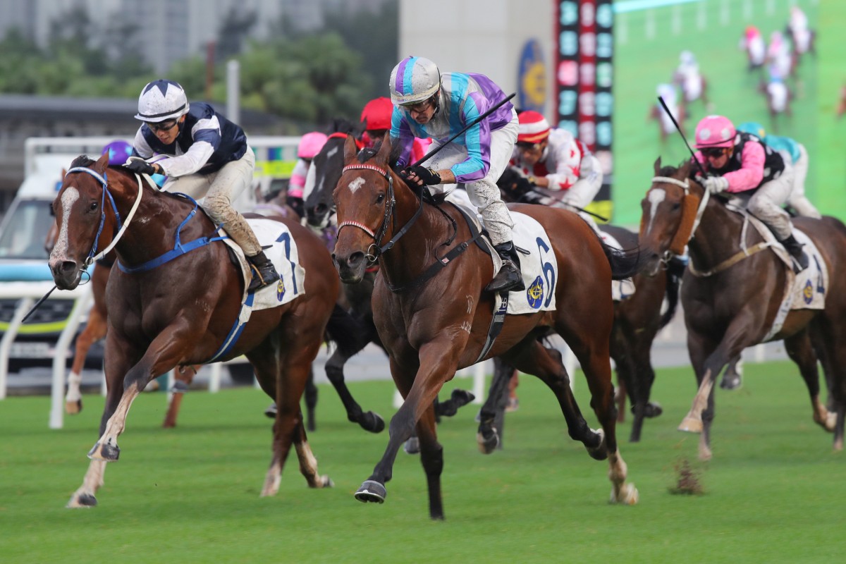 Solid Win storms home down the outside under Hugh Bowman to win at Sha Tin. Photos: Kenneth Chan