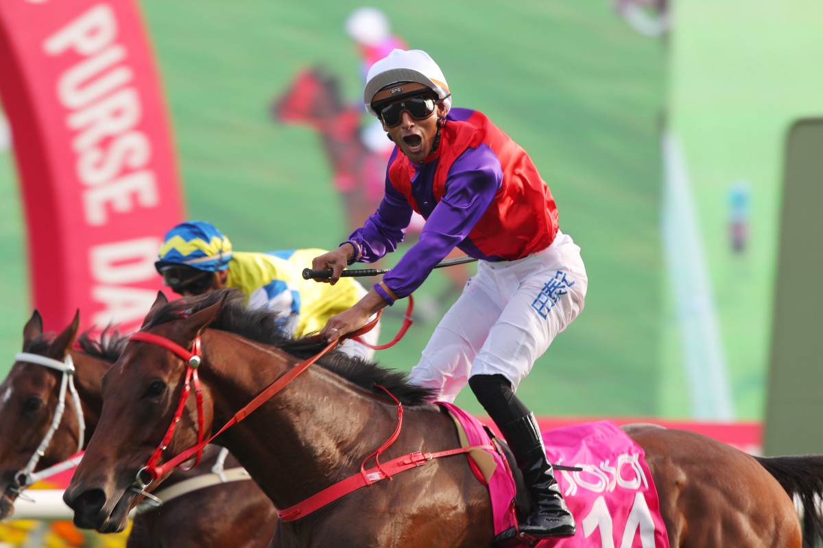 Ensued wins last year’s Group Three Sa Sa Ladies’ Purse (1,800m) under Karis Teetan. Photos: Kenneth Chan