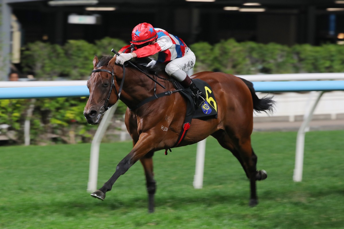 Ninja Derby and Lyle Hewitson win at Happy Valley. Photos: Kenneth Chan
