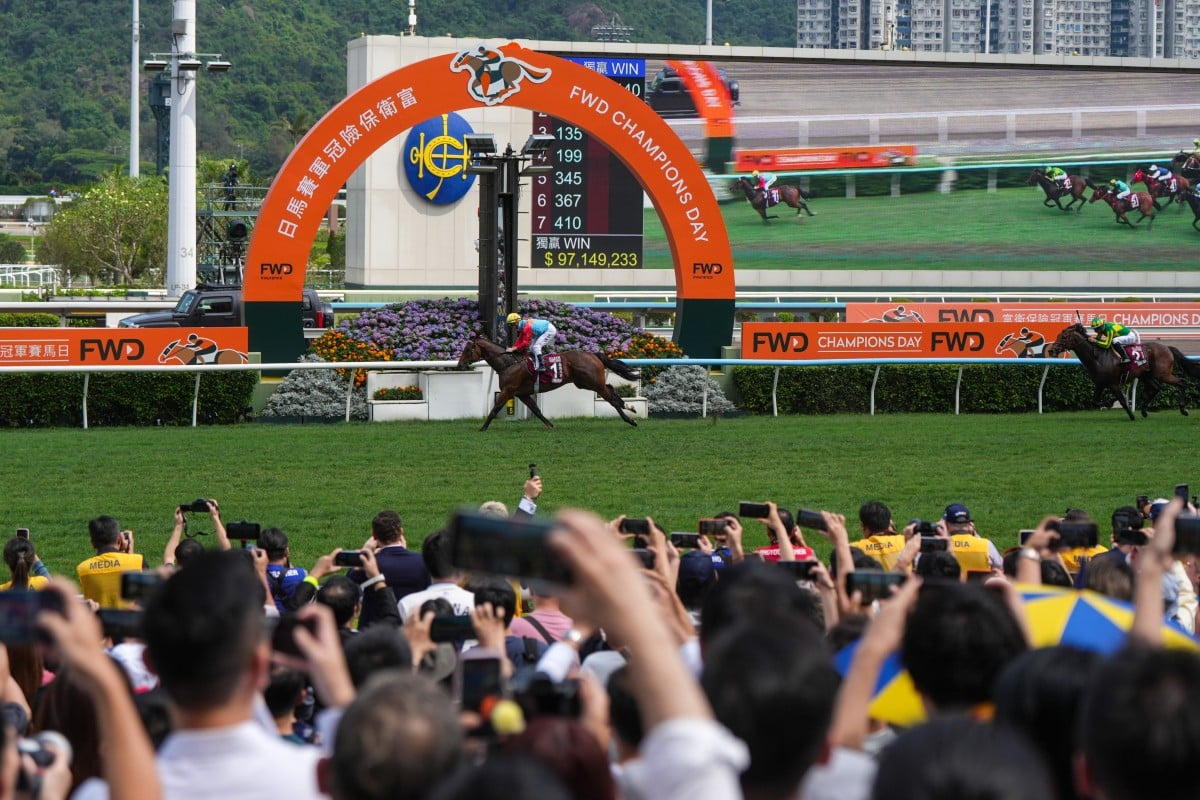 Ka Ying Rising, the world’s highest-rated sprinter, knocked 0.02 seconds off his own previous mark at FWD Champions Day. Photo: Sam Tsang