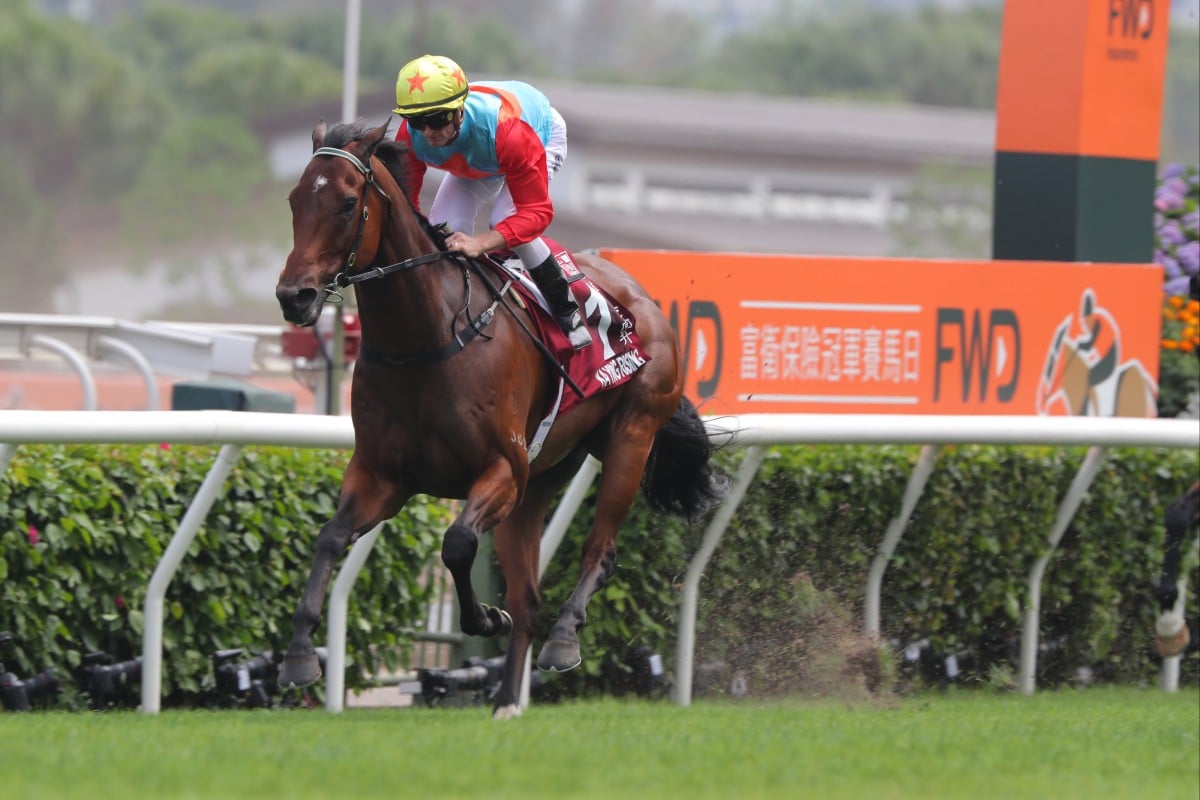 Ka Ying Rising cruises to victory under Zac Purton. Photos: Kenneth Chan