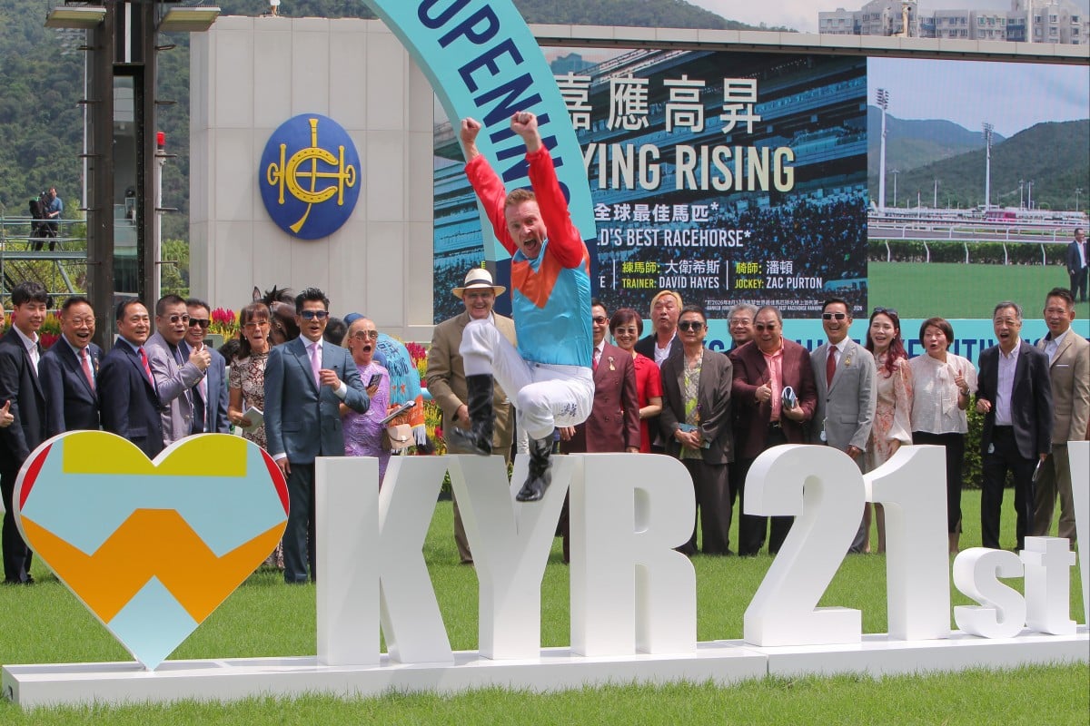 Zac Purton celebrates after Ka Ying Rising’s 21st consecutive victory. Photos: Kenneth Chan