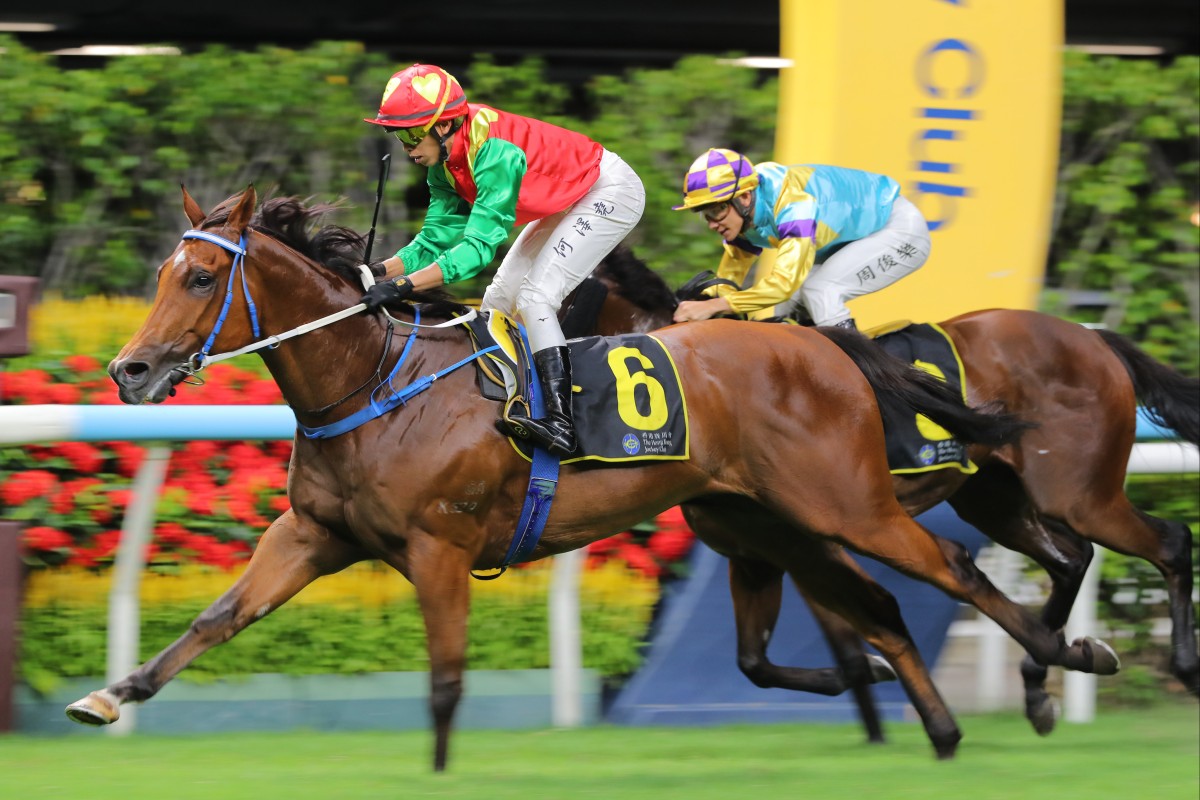 Jumbo Blessing storms home to score under Vincent Ho at the Valley. Photos: Kenneth Chan