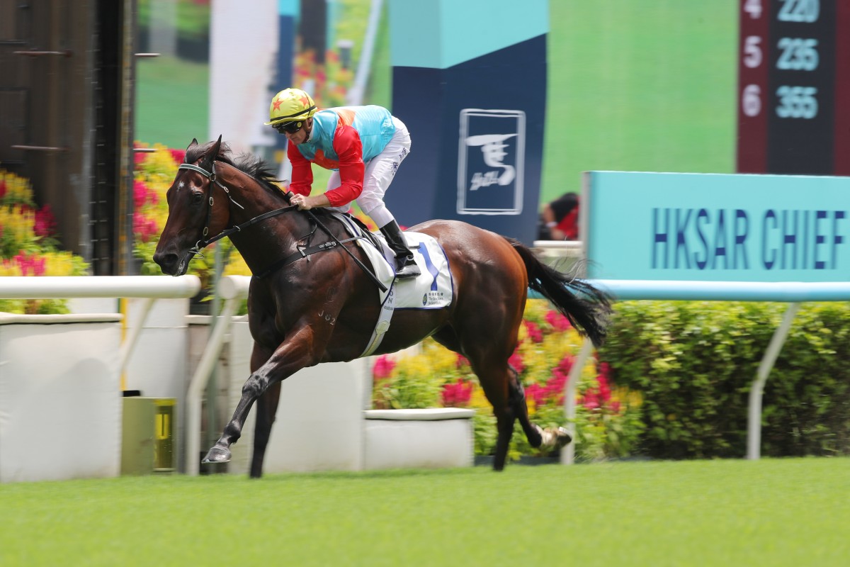 Ka Ying Rising scores an explosive first-up win under Zac Purton. Photos: Kenneth Chan