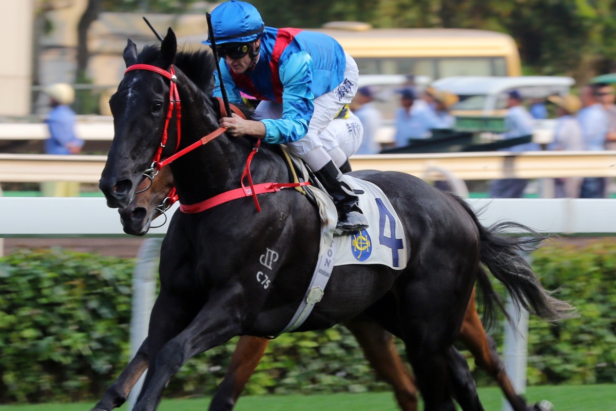Dark Dream races away to win in Class One grade earlier this month. Photos: Kenneth Chan