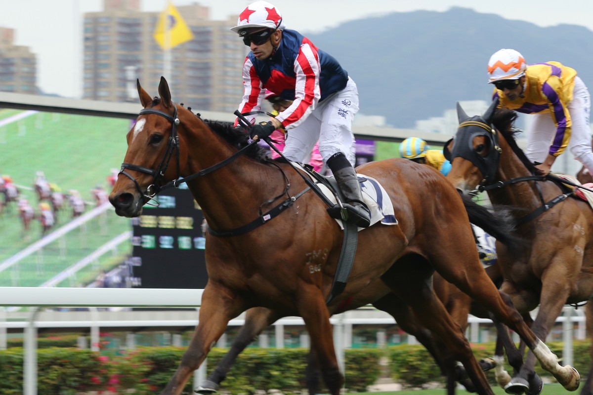 Refined Treasure races away to win up the straight under jockey Silvestre de Sousa. Photos: Kenneth Chan