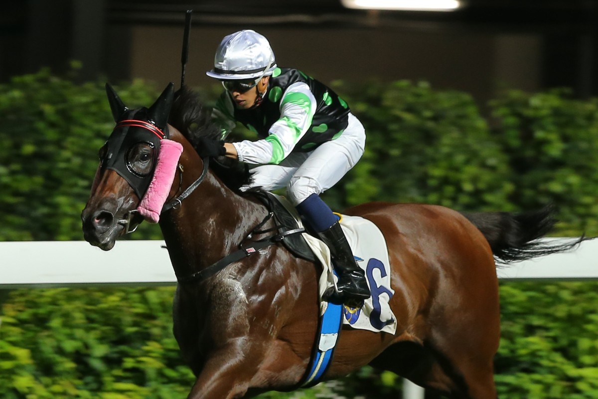 Vincent Ho bursts clear to win at Happy Valley last week. Photos: Kenneth Chan