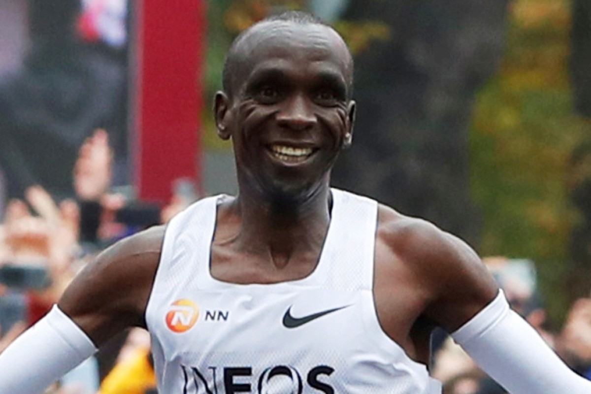 Why Eliud Kipchoge smiles during sub-two hour marathon ...