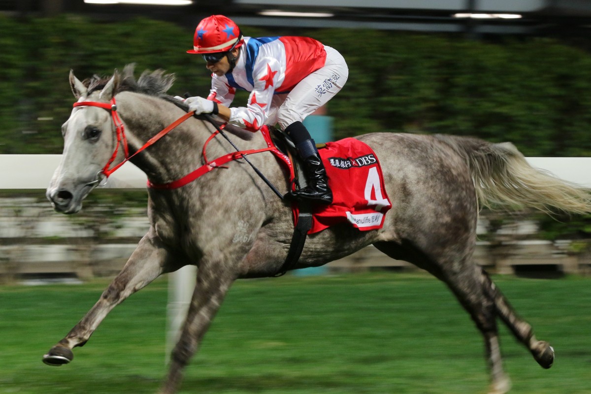 Big Party runs away to win easily at Happy Valley. Photos: Kenneth Chan