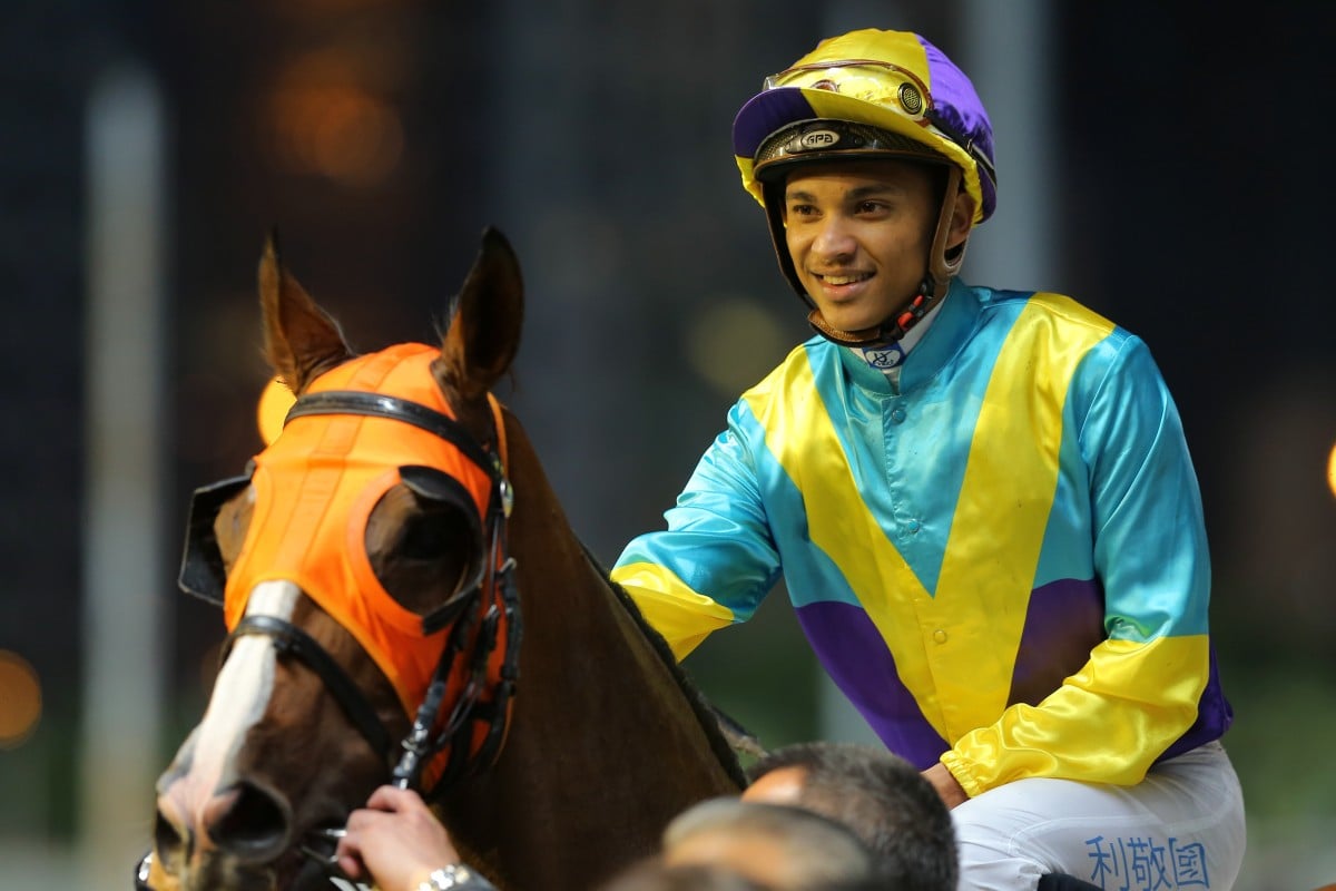 Grant van Niekerk rides Good For You to victory at Happy Valley. Photos: Kenneth Chan