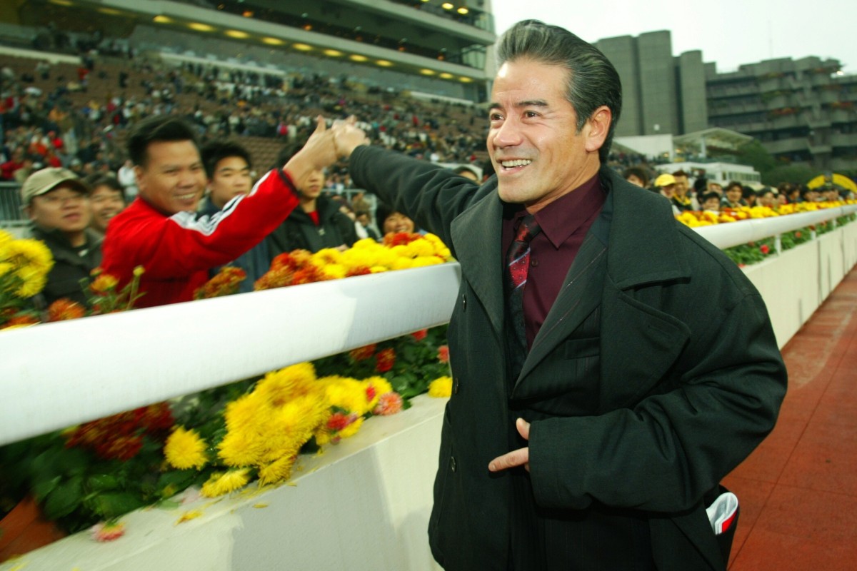 Tony Cruz celebrates his trio in the 2005 Centenary Sprint Cup. Photos: Kenneth Chan